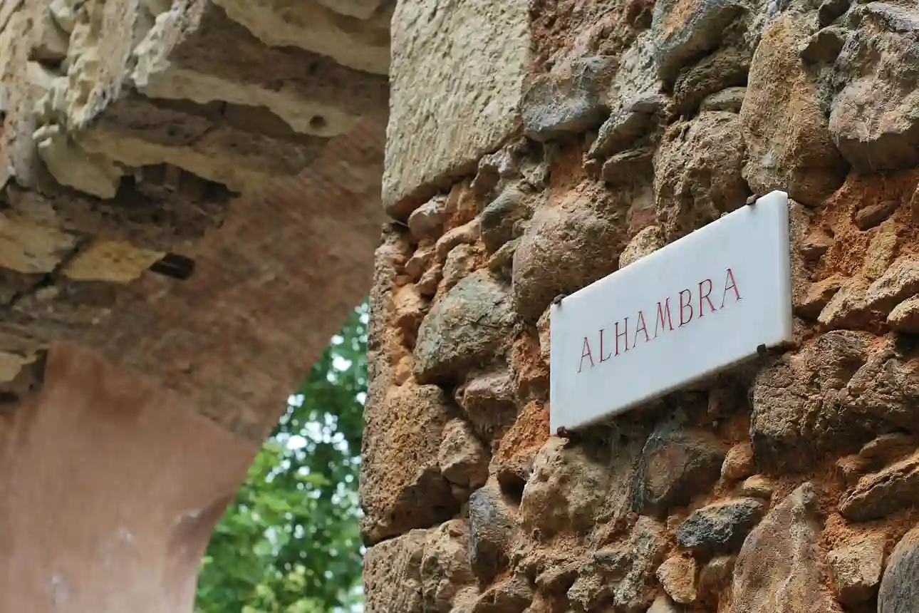 Schild Alhambra Eingang